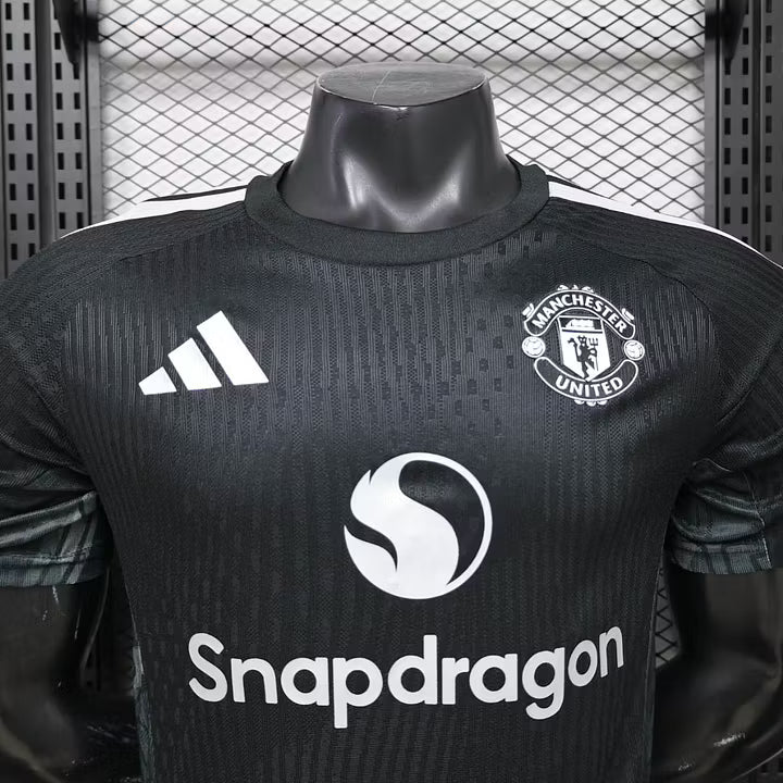 Manchester United Goalkeeper Football Shirt 2026/2027 Black Player Version 1:1 Thai Quality