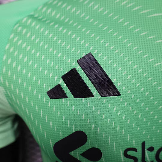 2025/2026 Player Version Liverpool Goalkeeper Green Football Shirt – 1:1 Thai Quality
