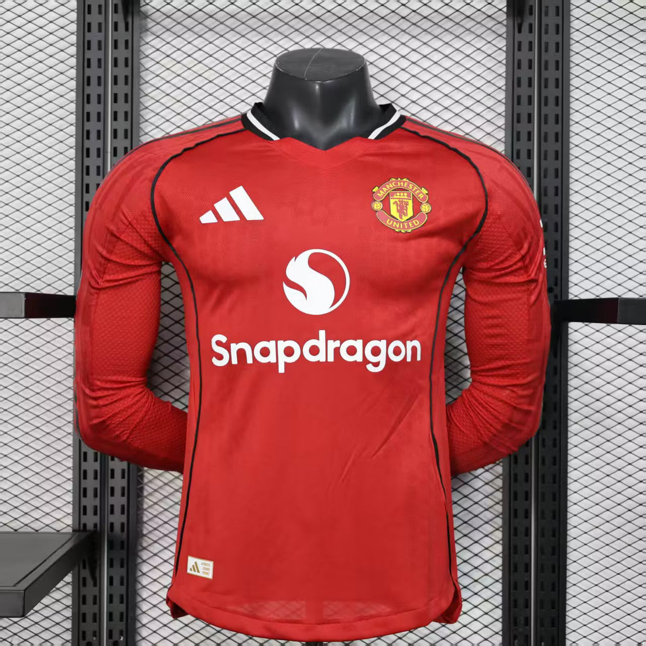 2025/2026 Player Version Long Sleeve Manchester United Home Football Shirt – 1:1 Thai Quality