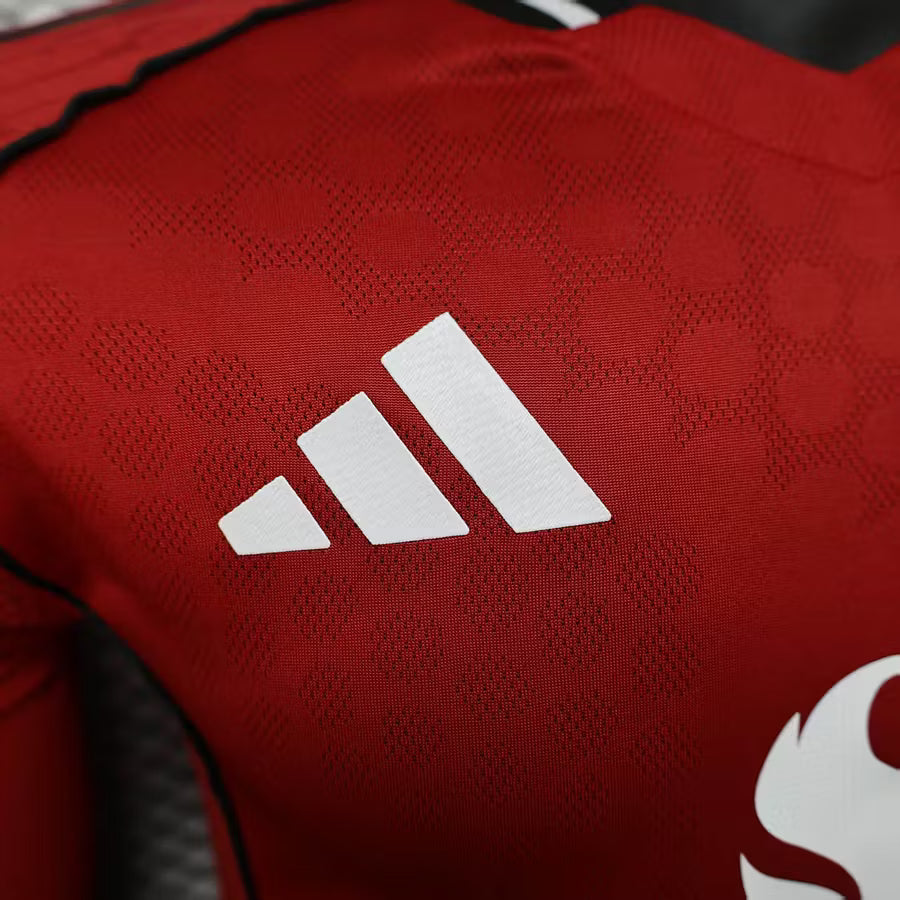 2025/2026 Player Version Long Sleeve Manchester United Home Football Shirt – 1:1 Thai Quality