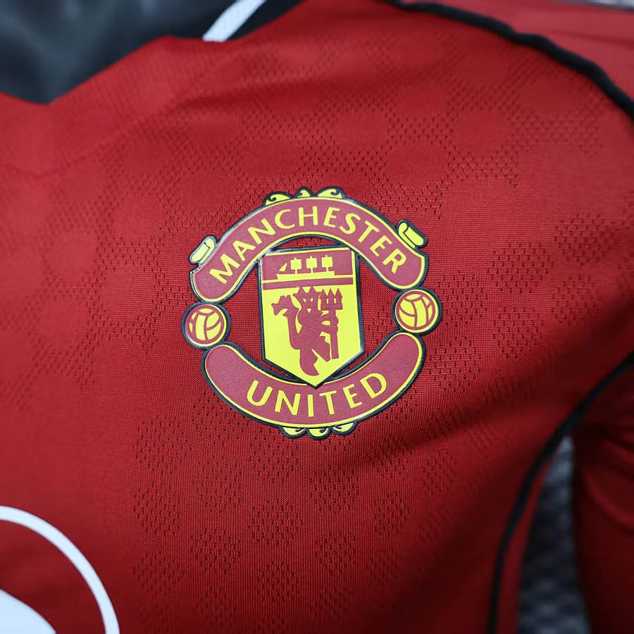 2025/2026 Player Version Long Sleeve Manchester United Home Football Shirt – 1:1 Thai Quality