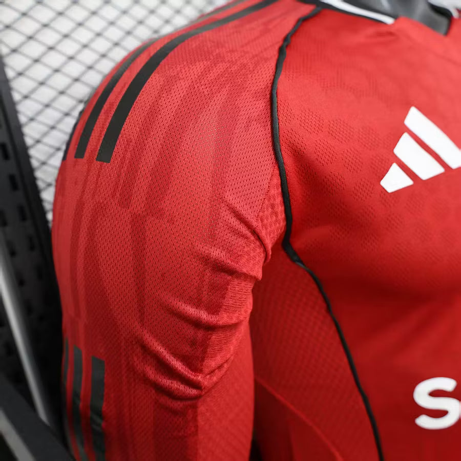2025/2026 Player Version Long Sleeve Manchester United Home Football Shirt – 1:1 Thai Quality