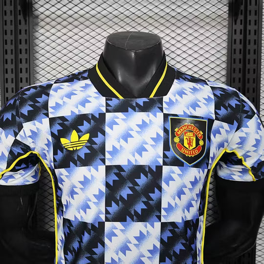 2025/2026 Player Version Manchester United Special Edition Blue & White Checkered Football Shirt – 1:1 Thai Quality