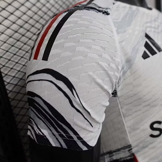 2025/2026 Player Version Manchester United Special Edition White Football Shirt – 1:1 Thai Quality