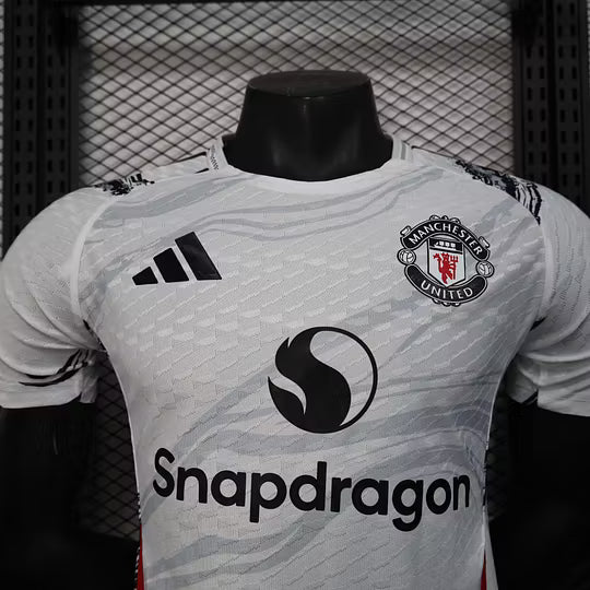 2025/2026 Player Version Manchester United Special Edition White Football Shirt – 1:1 Thai Quality