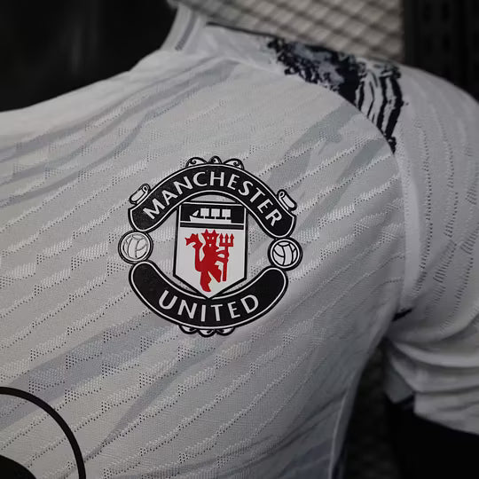 2025/2026 Player Version Manchester United Special Edition White Football Shirt – 1:1 Thai Quality